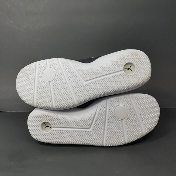 Nike Jordan Reveal Premium Wolf Grey/black 9.5 - Picture 5 of 8